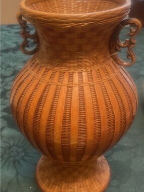 Rattan Vase Flower Basket Bamboo Craft Net Work—-😊